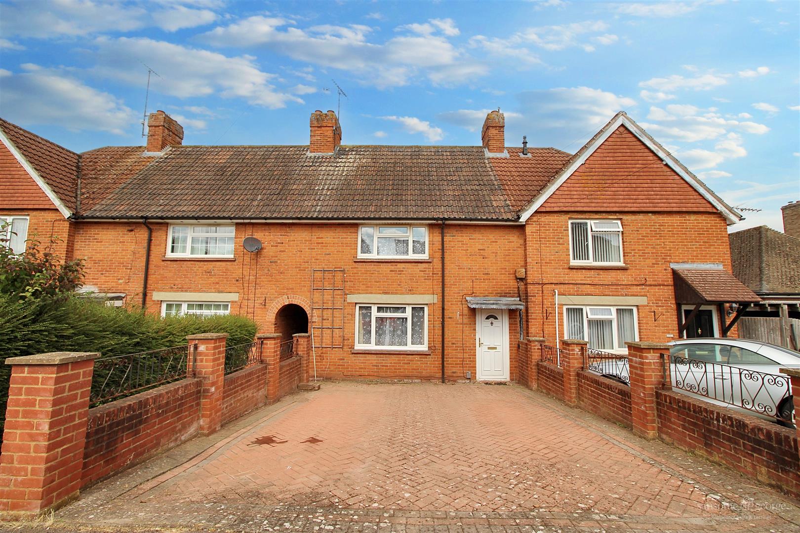 3 bed property in Glebe Road, Reading